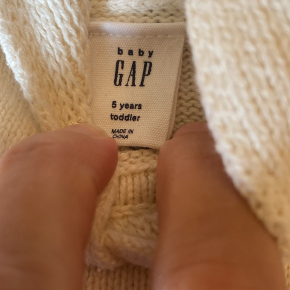 Gap size 5 sweater bundle. Two sweaters Minnie Mouse and polka dot. - Picture 6 of 9